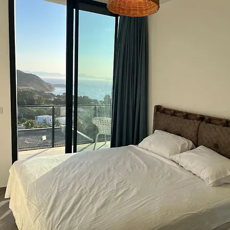 ヴィラ Luxury Sea View With Pool ギュムシュルク