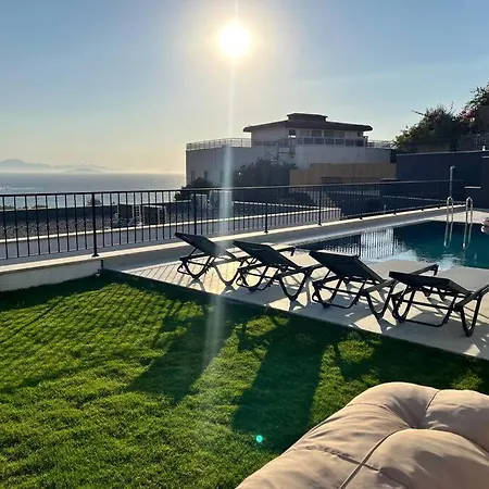 ヴィラ Luxury Sea View With Pool ギュムシュルク