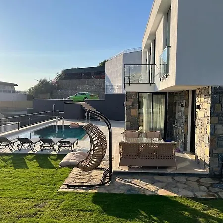 Luxury Sea View With Pool Villa *