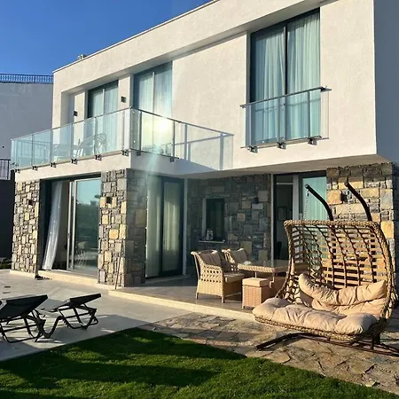 Luxury Sea View With Pool